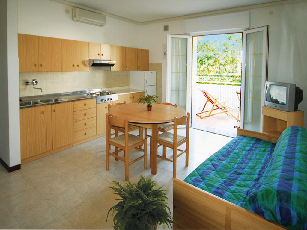 Patrizia Appartement Lignano Sabbiadoro Buitenkant foto