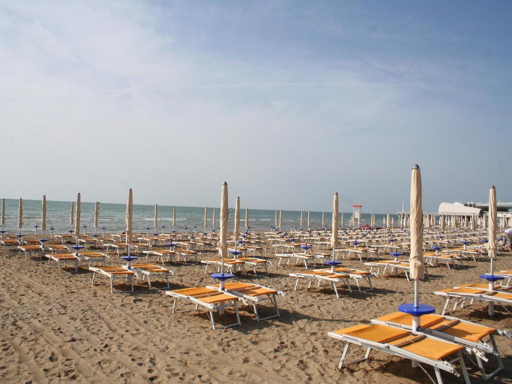 Patrizia Appartement Lignano Sabbiadoro Buitenkant foto